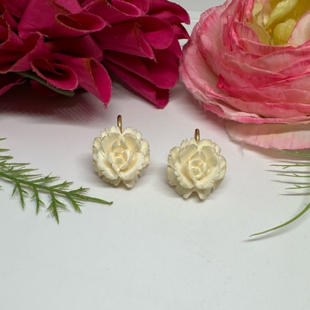 VINTAGE⚜️12K Gold Filled Carved Rose Clip Earrings